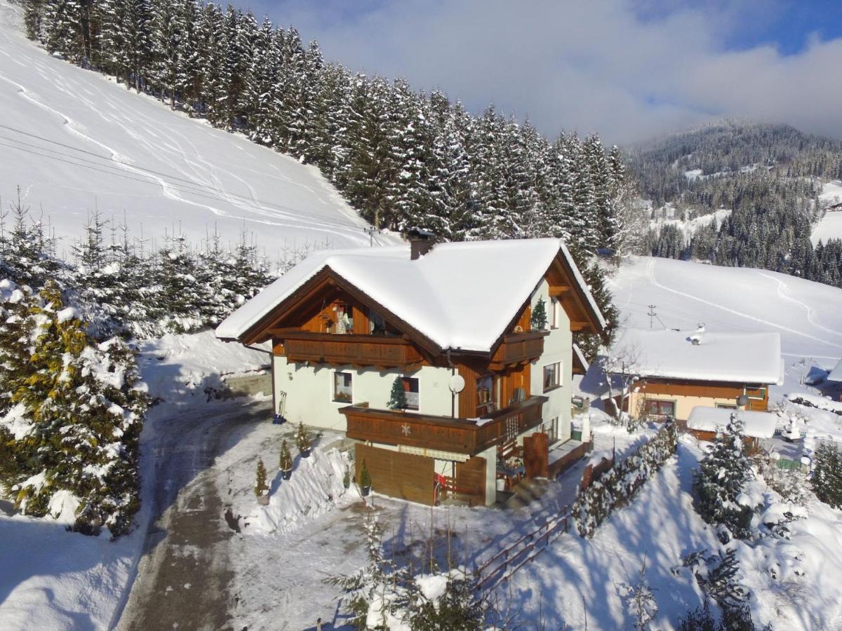 Sunny Holiday Flat With Balcony วาไกรน์ ภายนอก รูปภาพ