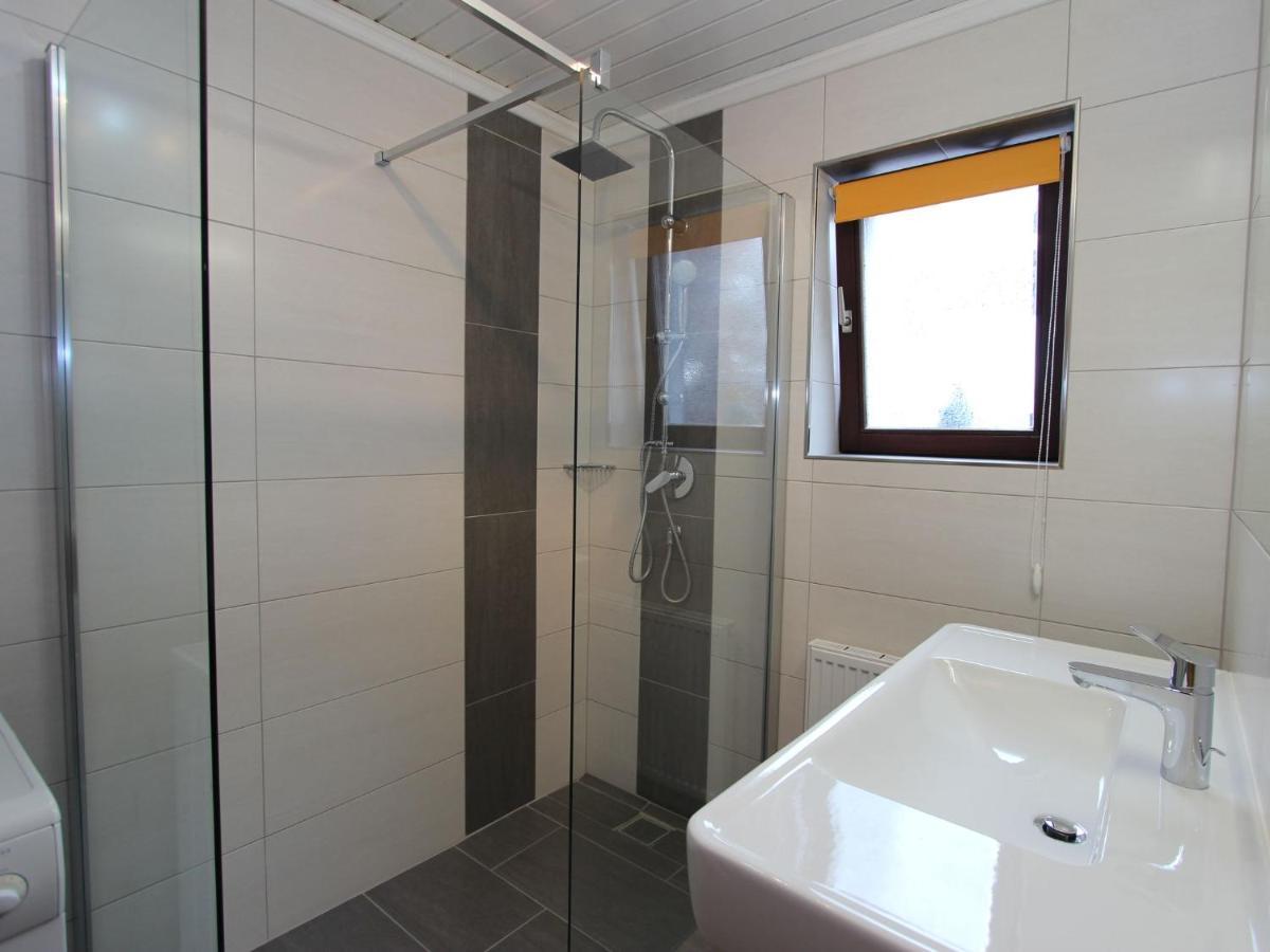 Sunny Holiday Flat With Balcony วาไกรน์ ภายนอก รูปภาพ
